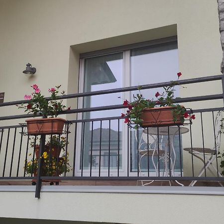 Lora Giusta Guest House Como Luaran gambar
