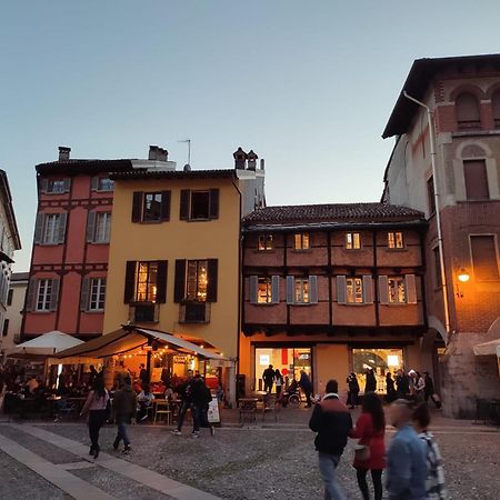 Lora Giusta Guest House Como Luaran gambar